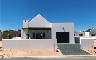2 Bedroom House in Britannia Bay