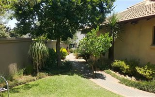 1 Bedroom Apartment in Ruimsig