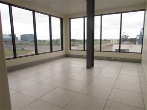 8077 m² Industrial space in Alton