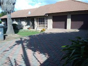 3 Bed House in Bloubosrand