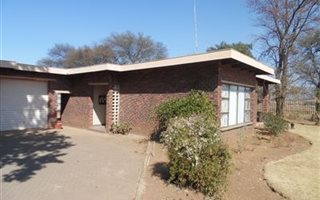 4 Bedroom House in Hutten Heights