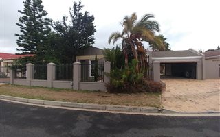 3 Bedroom House in Blouberg Rise