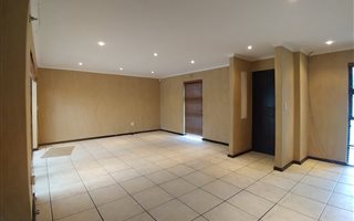 3 Bedroom House in Bloubergstrand