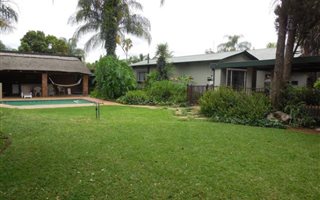 4 Bedroom House in Moregloed