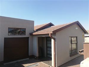 2 Bed House in Klipfontein View