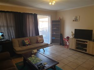 2 Bed Flat in Van Dyk Park