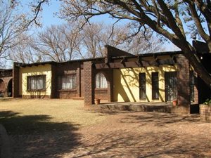 4 Bed House in Donkerhoek