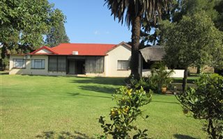 6.8 ha Farm in Koster