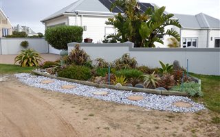 5 Bedroom House in Grotto Bay