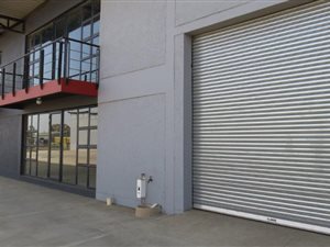 135 m² Industrial space in Pomona