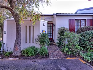 2 Bed House in Constantia