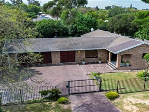 3 Bed House in Schoongezicht
