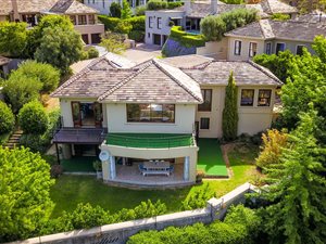 3 Bed House in Montclair