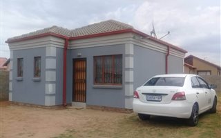 2 Bedroom House in Modderbee