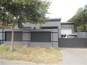 2 Bed House in Coronationville