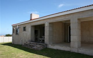 3 Bedroom House in Wavecrest