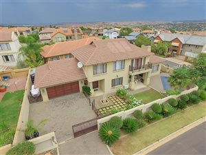 4 Bed House in Amberfield Manor