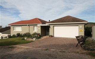 5 Bedroom House in Kenton-on-Sea