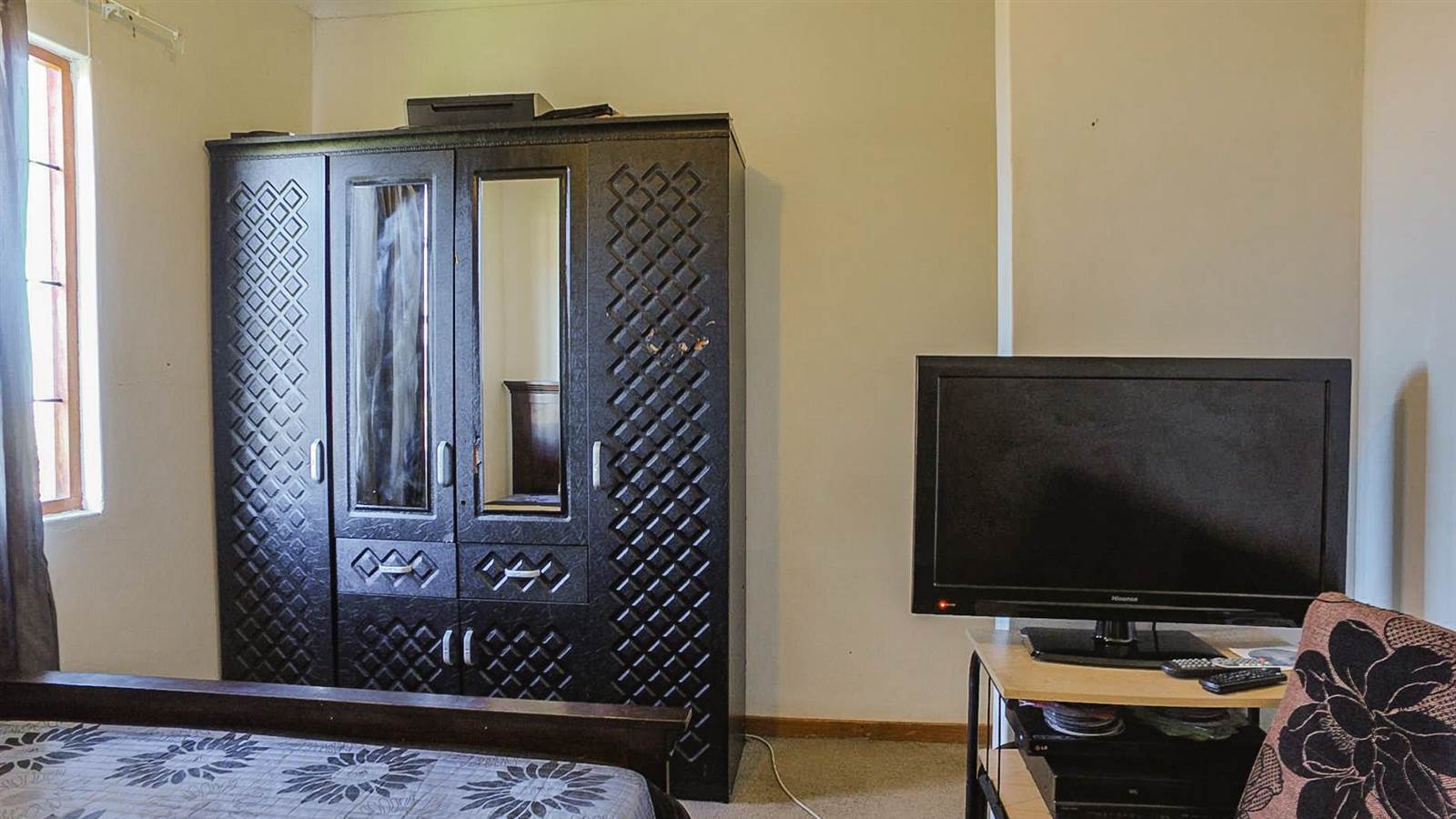 3 Bedroom Townhouse in Signal Hill photo number 12