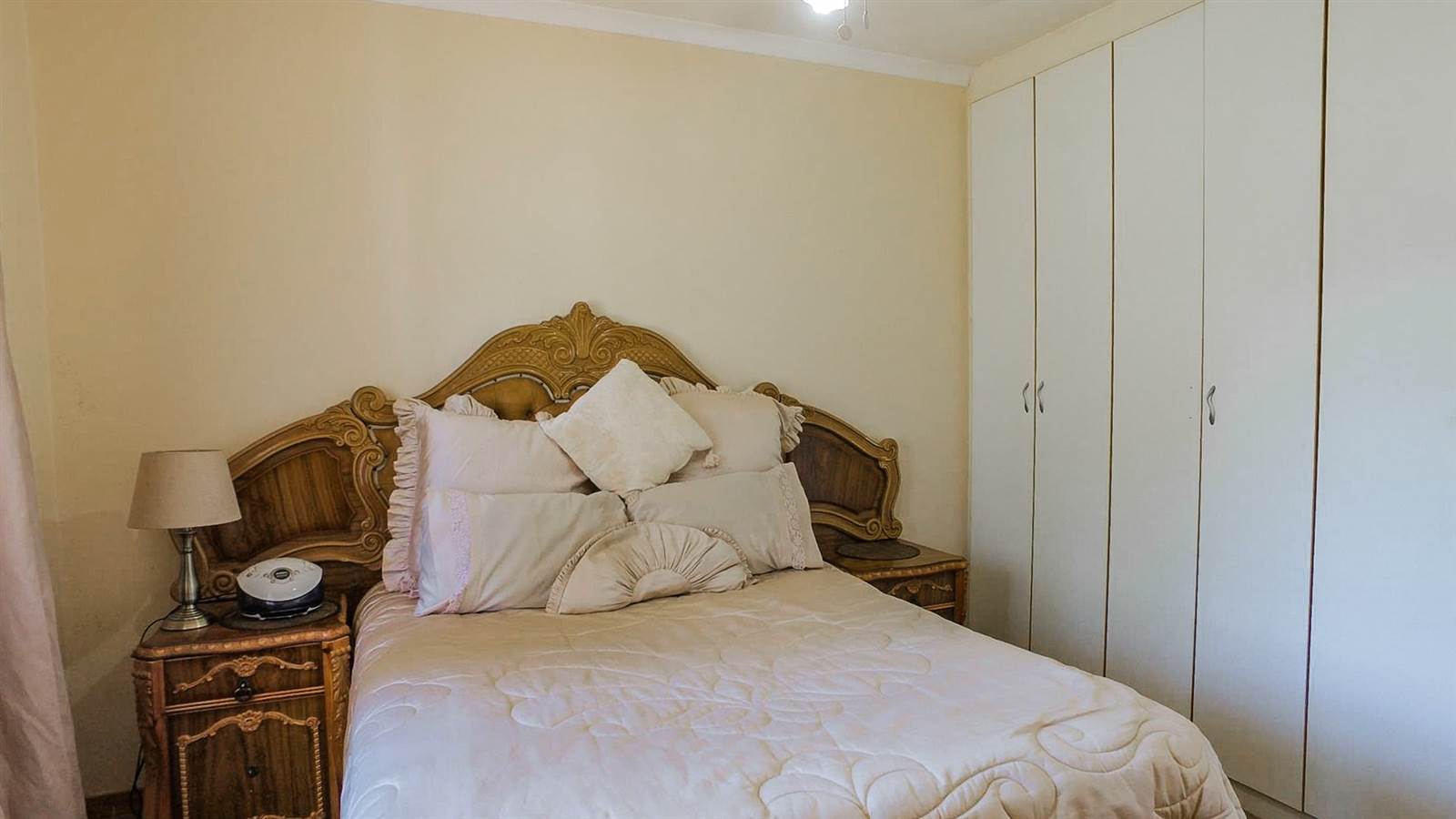 3 Bedroom Townhouse in Signal Hill photo number 15