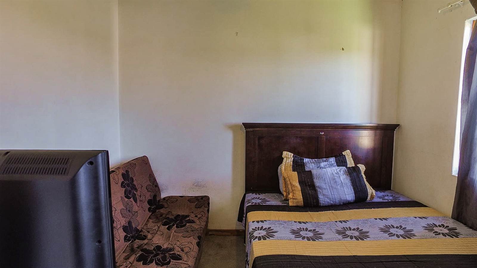 3 Bedroom Townhouse in Signal Hill photo number 11