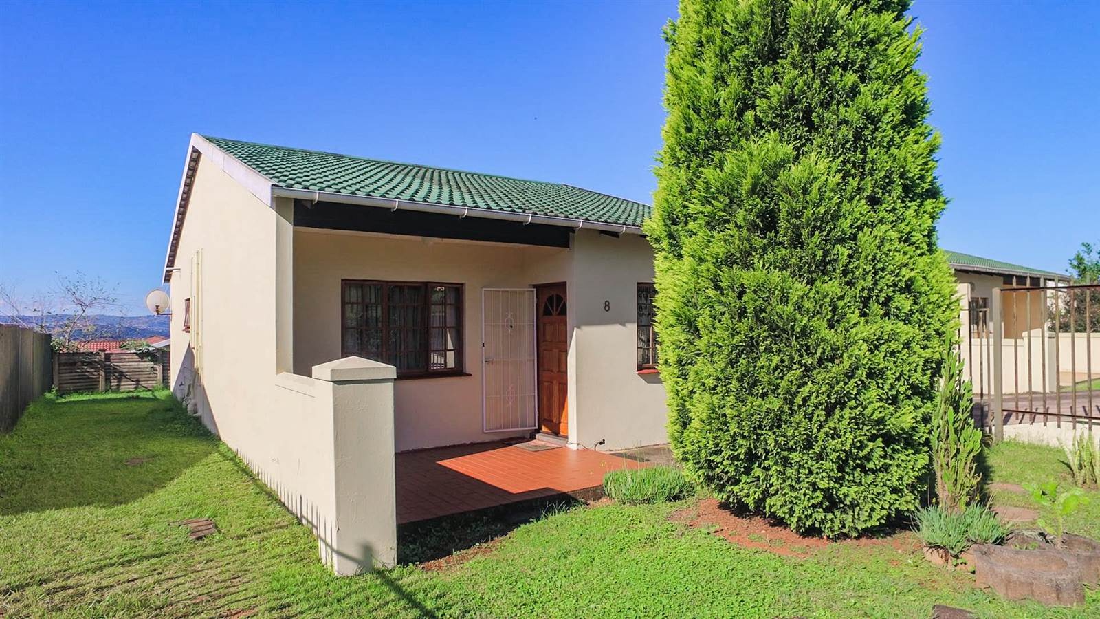 3 Bedroom Townhouse in Signal Hill photo number 3