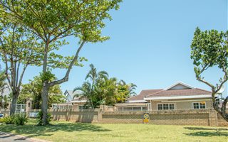 2 Bedroom Apartment in Meerensee
