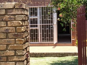 2 Bed Townhouse in Erasmus
