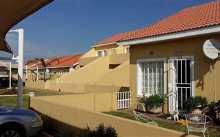 2 Bedroom Townhouse in Riversdale