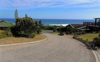 706 m² Land available in Dwarswegstrand