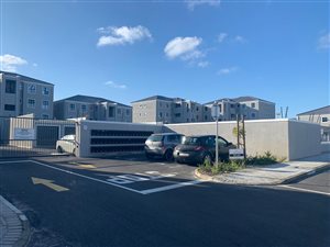 3 Bed Apartment in Parklands