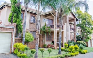 3 Bedroom House in Magalieskruin