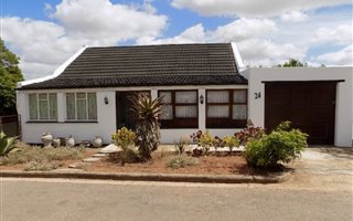 4 Bedroom House in Albertinia