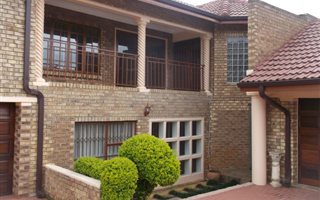 5 Bedroom House in Parkville
