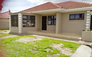 3 Bedroom House in Ottery