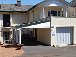 3 Bed Duplex in Kloof