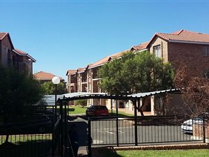 2 Bed Apartment in Heuweloord