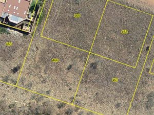 1020 m² Land available in Vaaloewer
