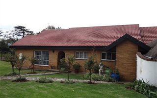 3 Bedroom House in Lodeyko