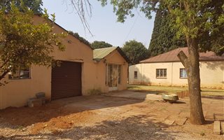 4.4 ha Land available in Withok Estates