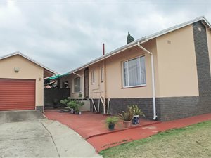 3 Bedroom House in Amiel Park