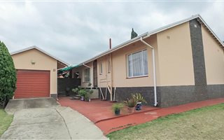 3 Bedroom House in Amiel Park