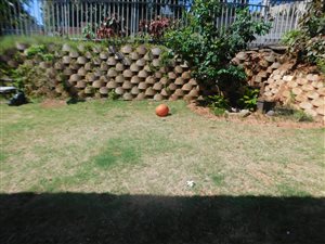 2 Bed Flat in Amanzimtoti
