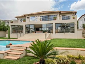 5 Bed House in Dainfern Valley