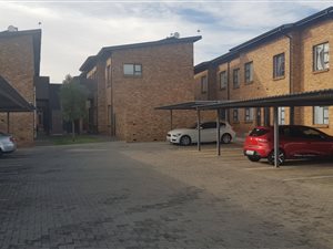 2 Bed Townhouse in Albertsdal