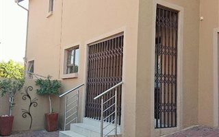 5 Bedroom Cluster in Kyalami