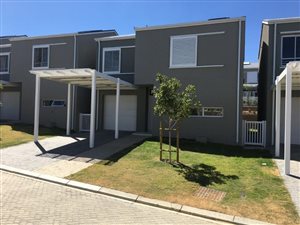 3 Bed House in Somerset Lakes