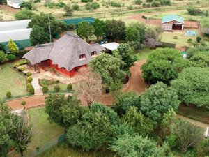 1.8 ha Farm in Roodeplaat