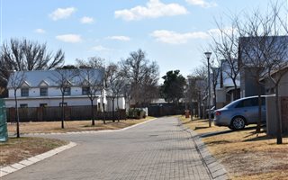 459 m² Land available in Mooivallei Park