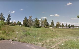 1436 m² Land available in Amiel Park